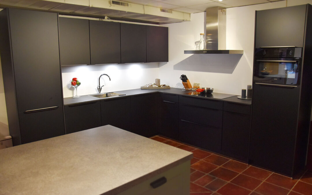 Keuken Touch zwart mat